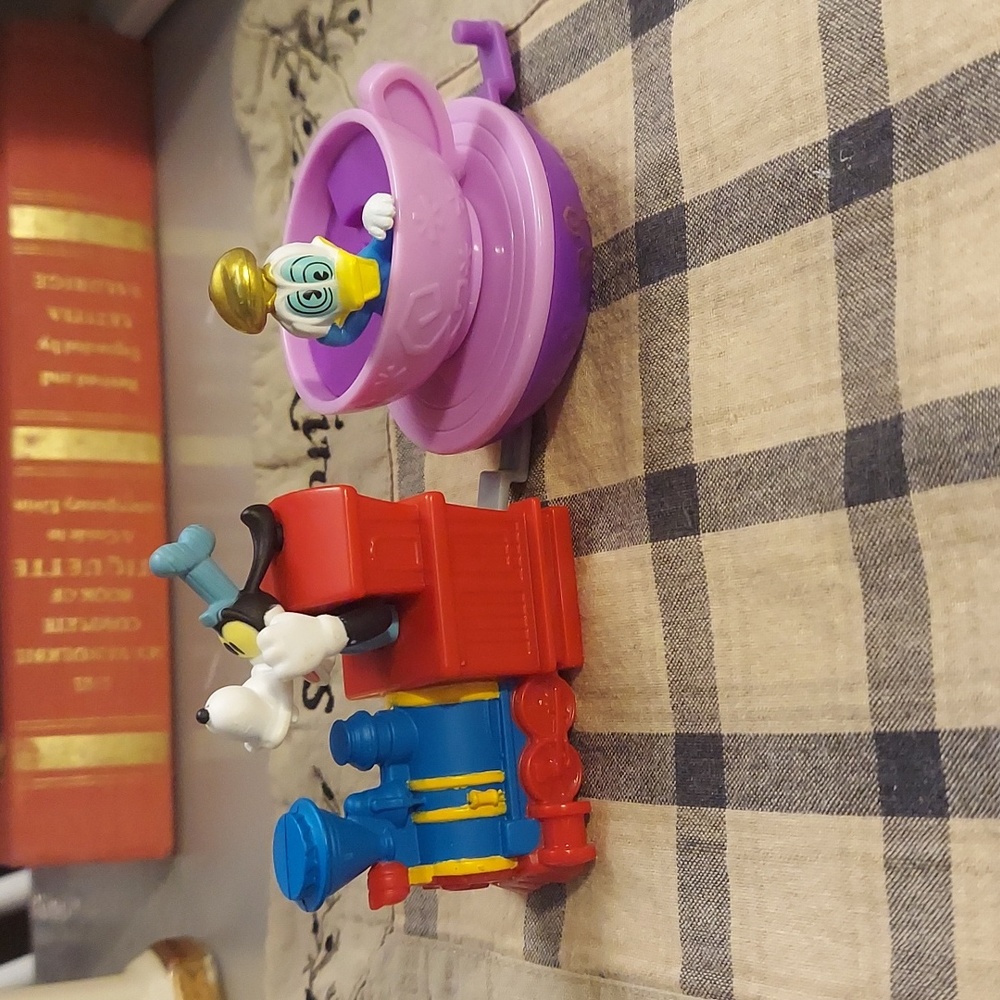 ❤️ Disney Bundle of 2 Runaway Train Car Toys